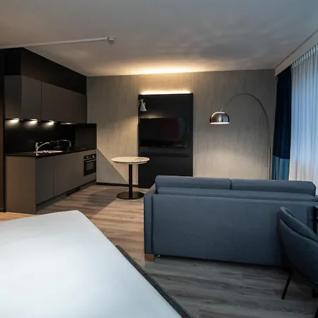 Mercure South 4*
